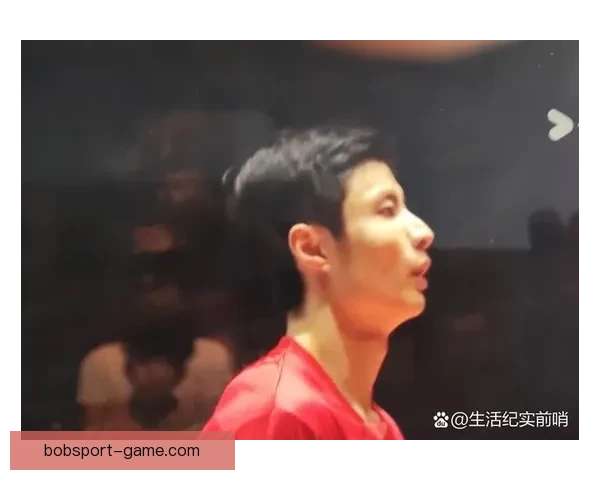 石宇奇捧杯笑容灿烂 翁泓阳伤痛中拼搏 梁王送拍小夫喜悦满满